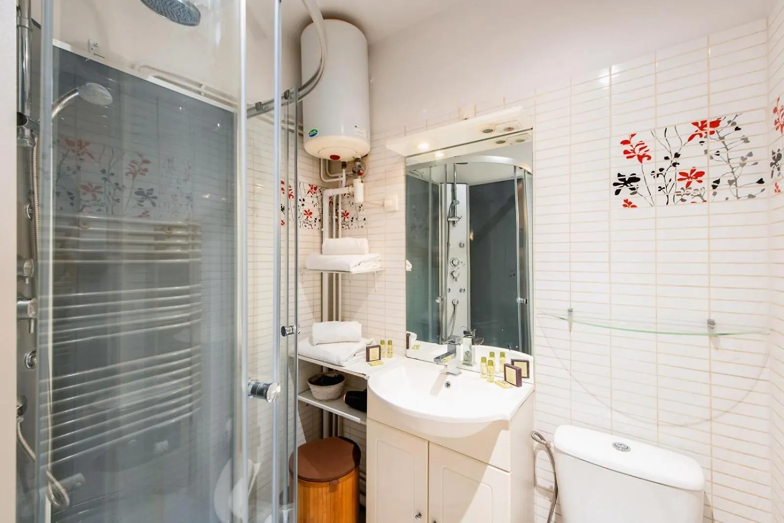 Amazing Studio On The Most Prestigious Street Paris 0*,  France