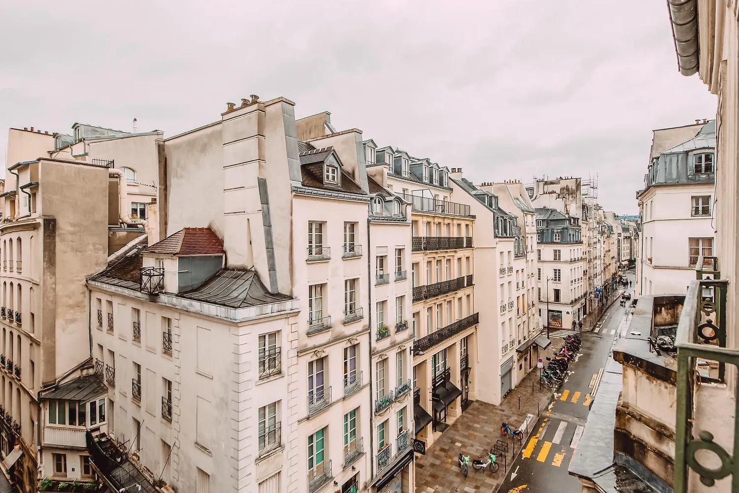 Apartment Amazing Studio On The Most Prestigious Street Paris